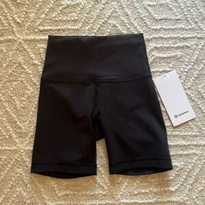 NWT Wunder Under Train 6” Short